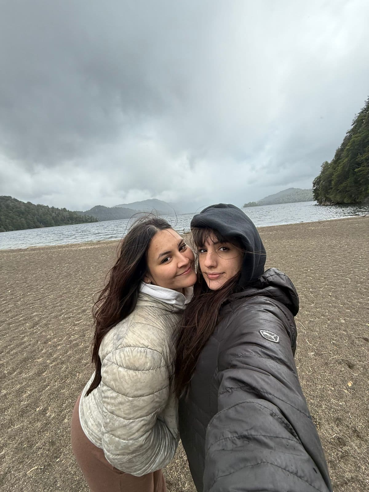 Camila e Iara de UNIK
